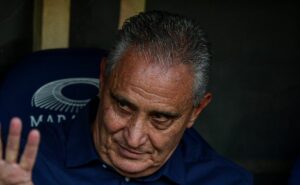 mesmo com especulações sobre o flamengo de tite, júnior santos não irá sair do botafogo