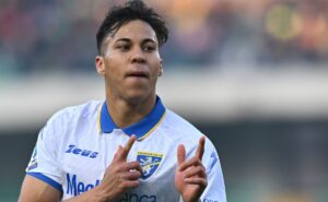 contrato de cinco anos: ex santos, kaio jorge acerta retorno ao futebol brasileiro