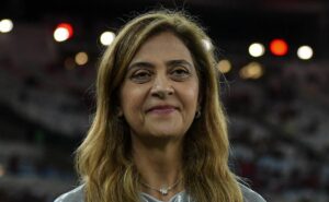 mais um episódio: leila ataca john textor novamente em cpi e defende banimento do empresário