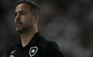 botafogo defende vantagem nos duelos diretos contra o criciúma