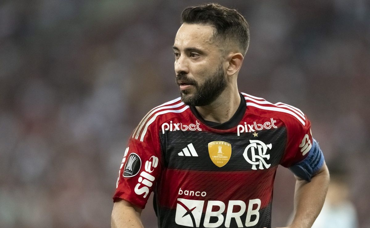 flamengo reencontra ídolo no jogo contra o bahia no maracanã