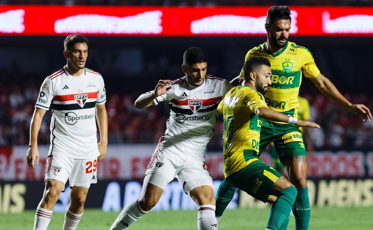 são paulo enfrenta cuiabá com apenas uma vitória em três anos de confronto