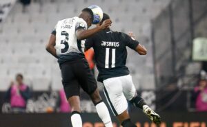 com gol de júnior santos, botafogo vence corinthians por 1 a 0 pelo brasileirão série a 2024