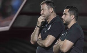 corinthians paga salários atrasados de jogadores, mas gera incomodo nos bastidores; confira