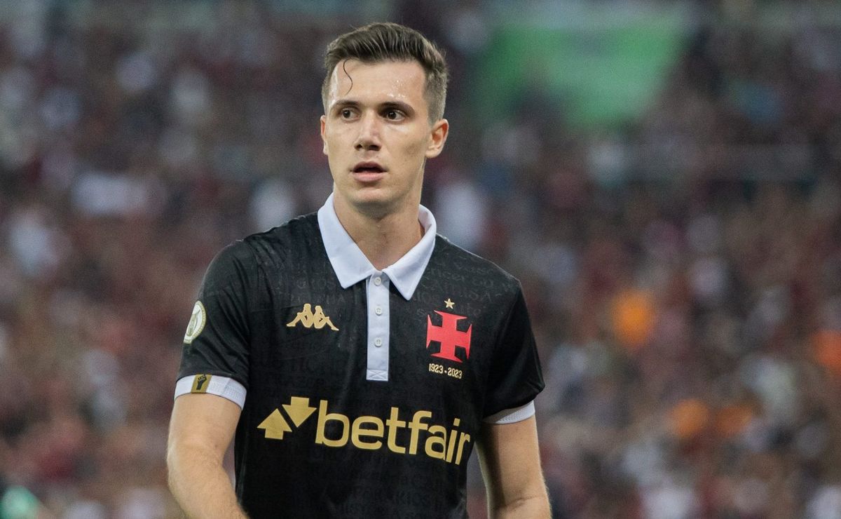 lucas piton desfalcará o vasco em mais uma rodada por conta de uma virose