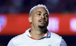 contra o vasco, luciano pode se tornar o jogador mais utilizado pelo são paulo