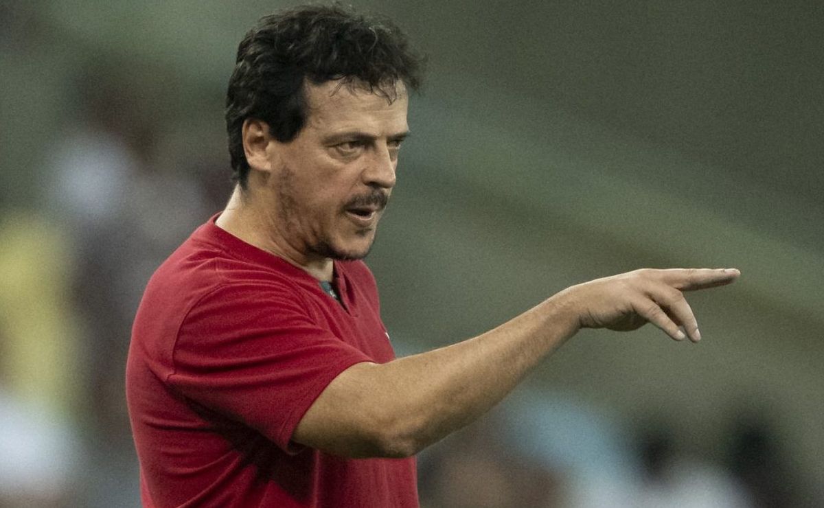 corinthians faz contato com staff de fernando diniz; técnico ainda é antónio oliveira