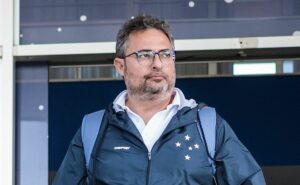 alexandre mattos faz pedido aos torcedores após contratações feitas no cruzeiro: "100 mil"