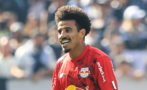 corinthians não para em lucas evangelista e negocia financiamento para mais três contratações