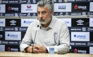 esse é o atacante que santos pode perder para goiás pela demora de alexandre gallo 