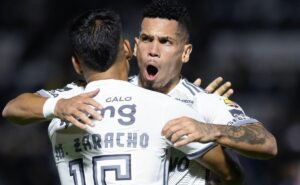 atlético mg vence red bull bragantino fora de casa sobe na tabela do brasileirão