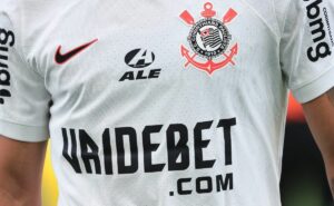 após escândalo no contrato com a vai de bet, diretores do corinthians deixam o cargo