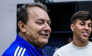 cruzeiro supera flamengo e lidera gastos em contratações na temporada