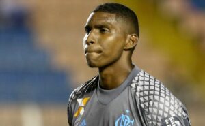 corinthians toma decisão sobre hugo souza e prepara oferta ao flamengo