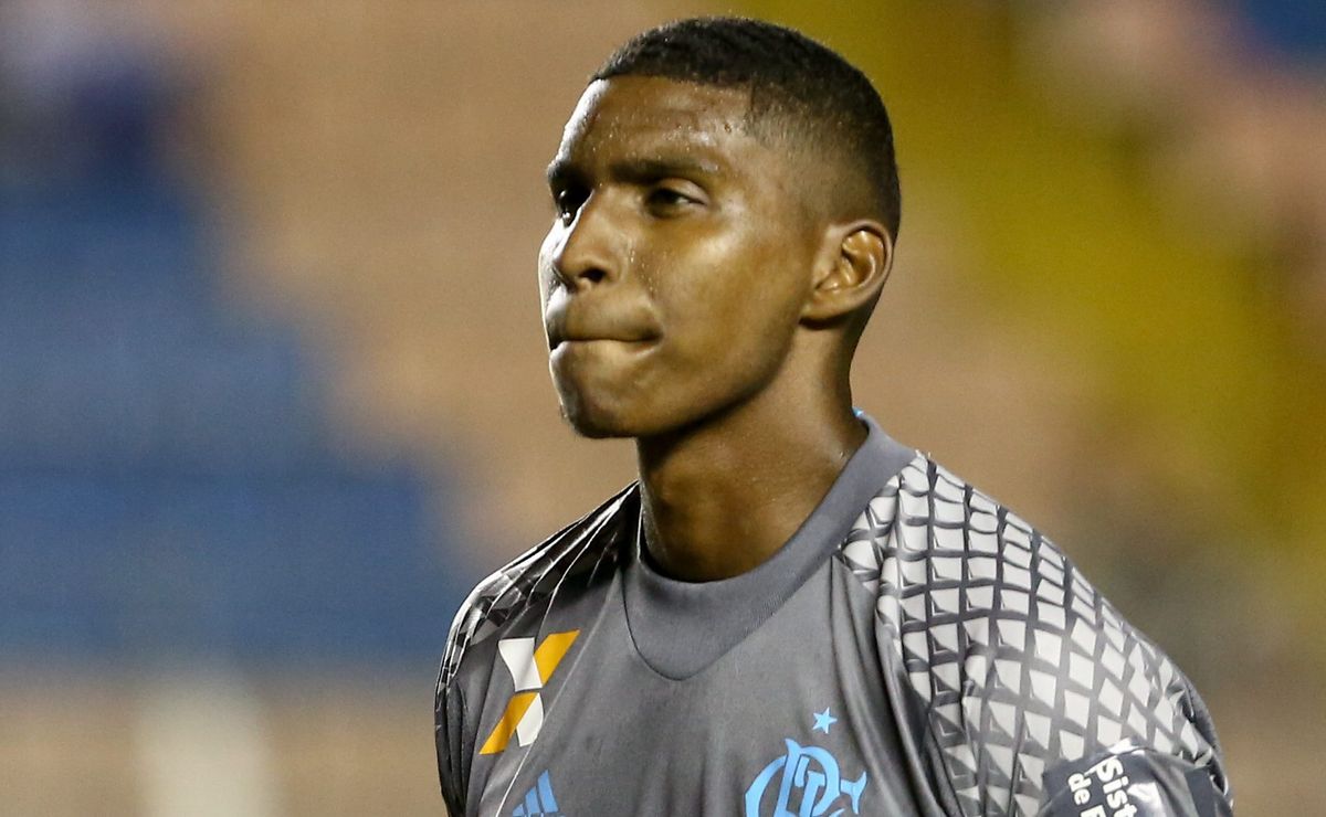 corinthians toma decisão sobre hugo souza e prepara oferta ao flamengo