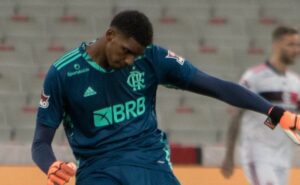 definido: sem planos no flamengo, hugo deverá ir para o santos na abertura da janela