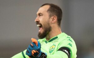 walter surpreende e revela que corinthians mereceu empate no fim: "batalhou igual a nós"