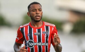 empresário de welington faz 'jogo duro' e são paulo vê com pessimismo uma renovação