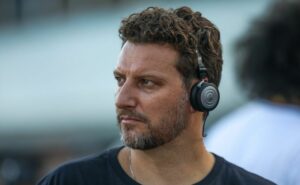 elano, ex jogador do santos, critica time de carille: “precisa se reestruturar”