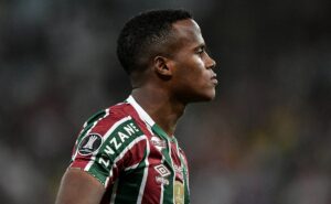 fluminense enaltece desempenho de jhon arias na seleção da colômbia: “gigante!”