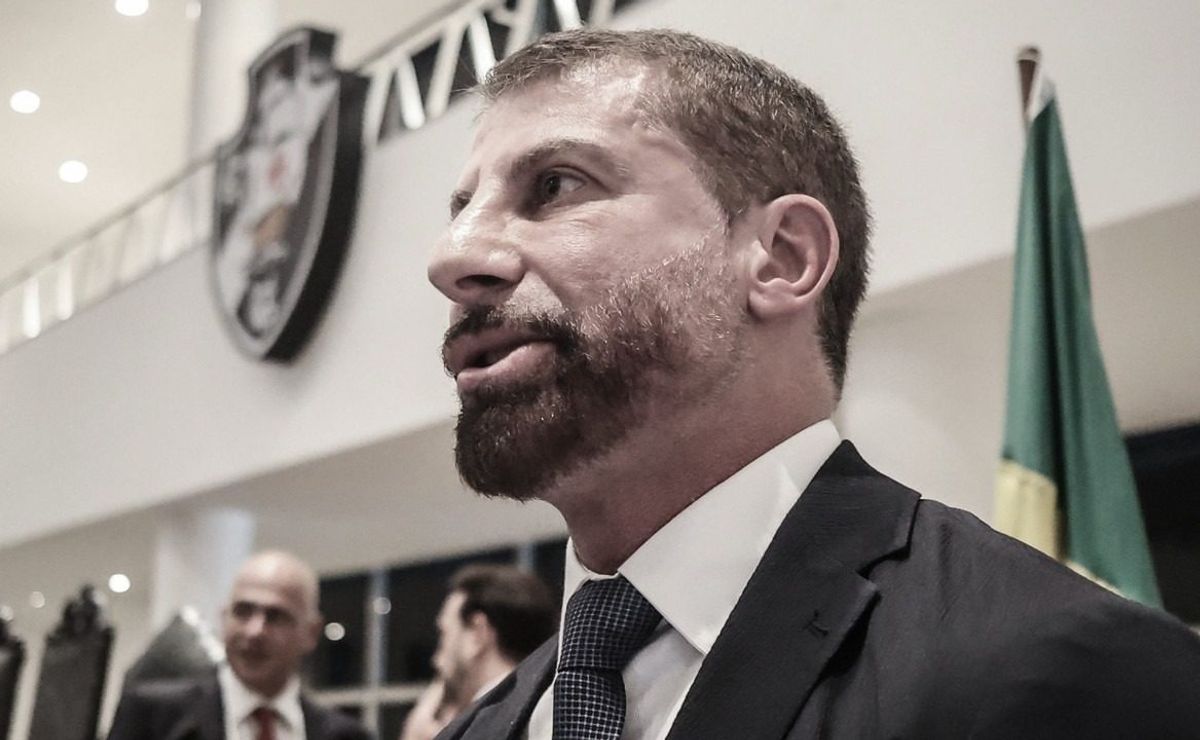 pedrinho toma decisão e salários dos jogadores são pagos como prioridade no vasco