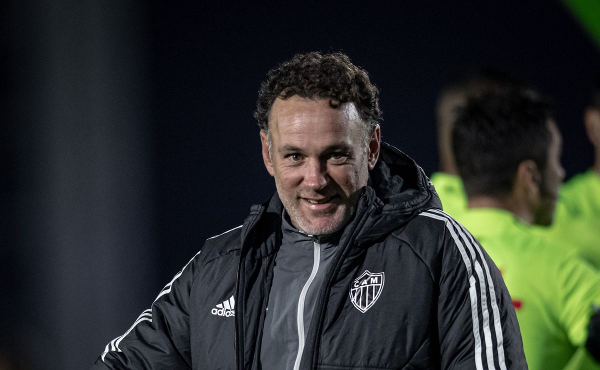 com 12 desfalques, milito deve repetir feito de levir culpi no comando do atlético mg