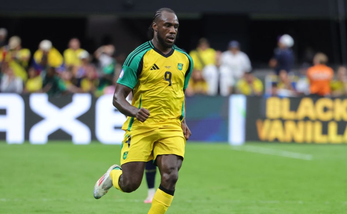 grêmio esbarra em recusa do west ham e define futuro de michail antonio