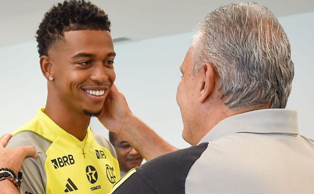 carlinhos reforça o flamengo no clássico contra o vasco, após ausência na lista de relacionados