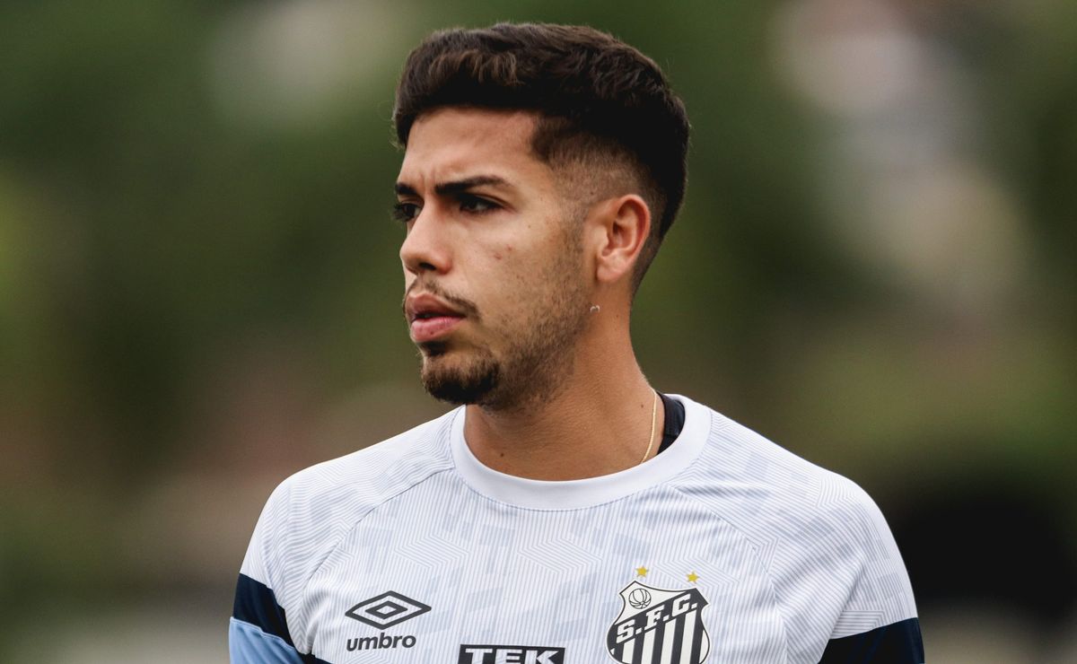 vasco demonstra interesse em nonato, que está de saída do santos