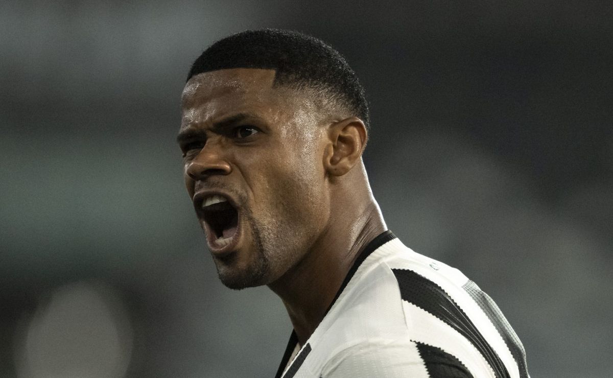 júnior santos vai alcançar 100 jogos pelo botafogo e relembra gol marcante