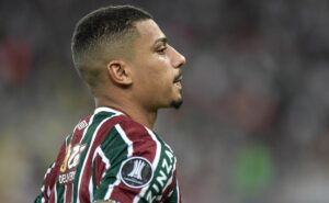 milan quer tirar andré do fluminense e estuda proposta pelo meia, informa jornalista italiano
