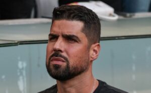 fim de um ciclo: antónio oliveira afirma que carlos miguel não joga mais pelo corinthians