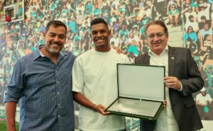 com a venda de luis guilherme, palmeiras garante três novos reforços