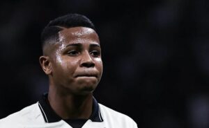 wesley é alvo da europa, mas augusto melo quer manter no corinthians: "estamos resistindo"