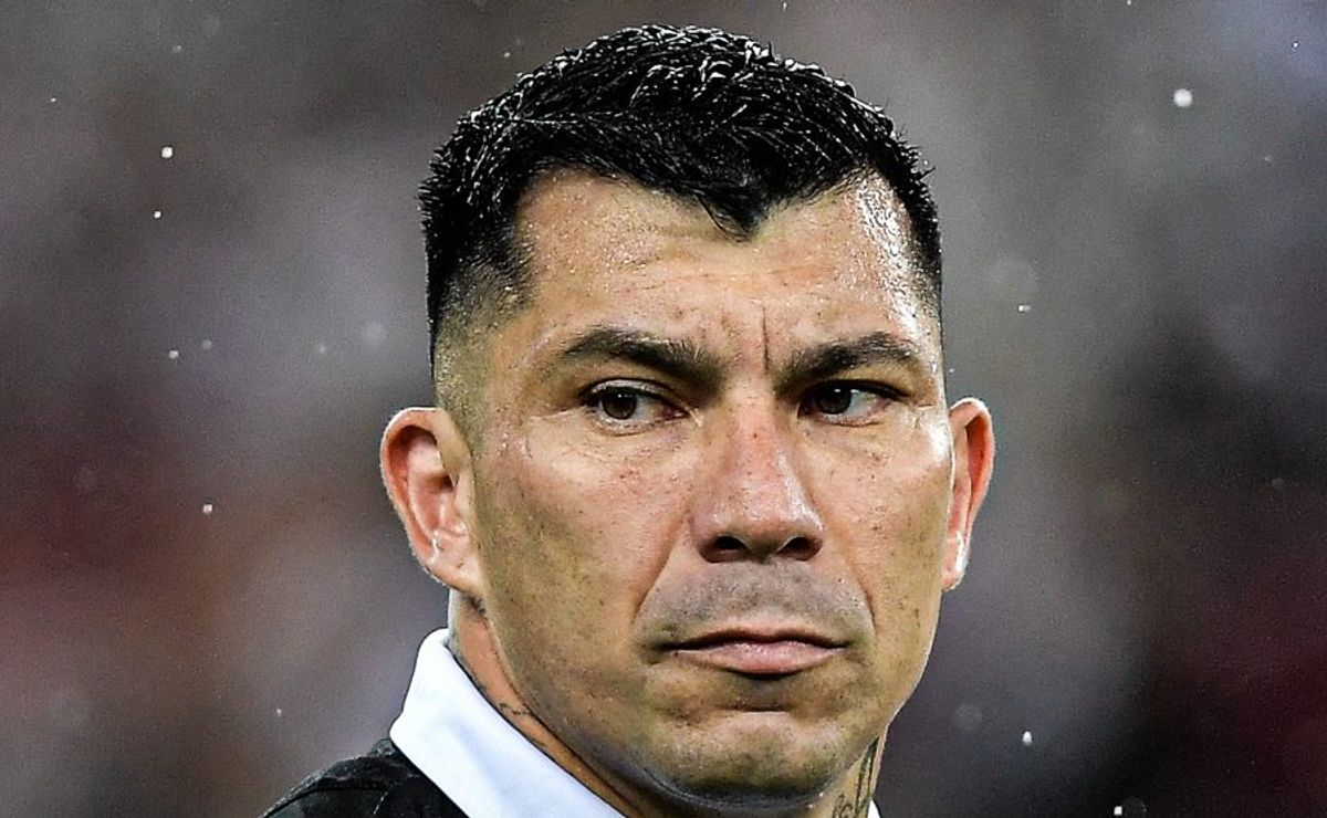 após chegar na argentina, medel tem situação revelada no boca juniors