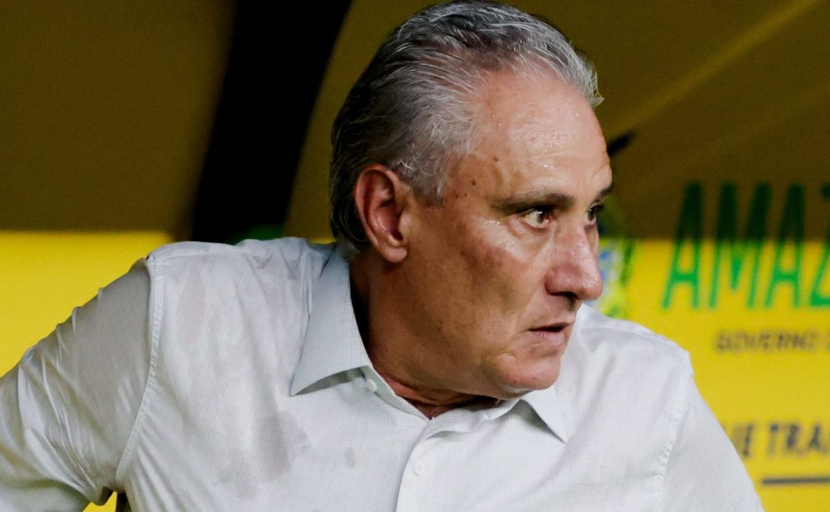 tite prepara mudança no ataque do flamengo e carlinhos volta contra o grêmio 