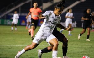 corinthians sofre revanche do santos e tem empate sofrido no paulistão feminino