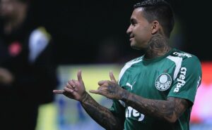 escalação do palmeiras: abel toma decisão sobre dudu e titular contra bragantino será caio paulista
