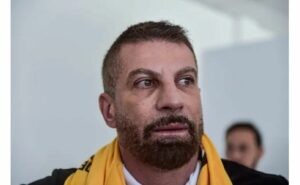 pedrinho faz pedido para torcedores do vasco durante protesto: “cobrem de mim”