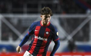 palmeiras quer contratar agustín giay e torcida critica abel ferreira: “para ser banco”