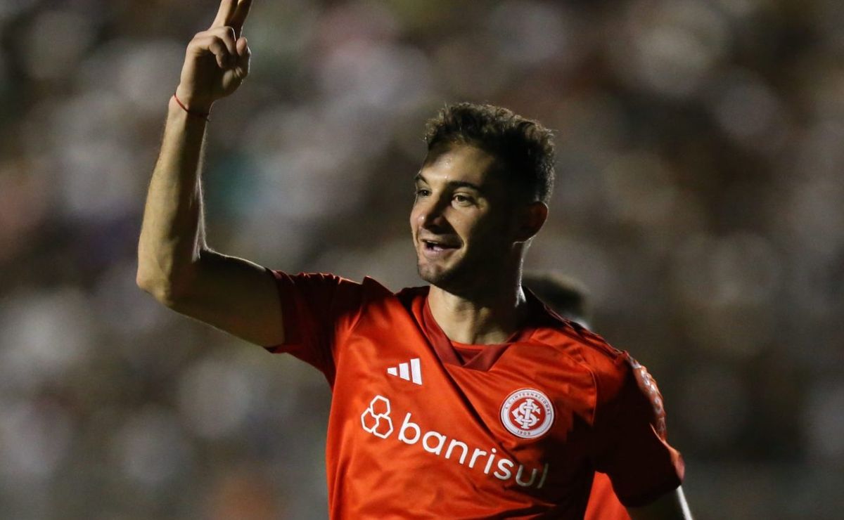 alario vira titular de coudet no internacional com idas de borré e valência à copa américa