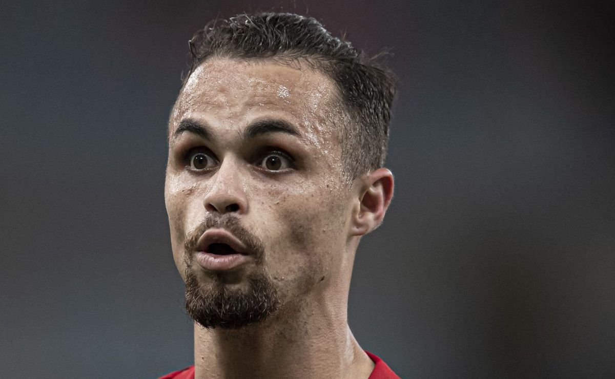 michael toma decisão sobre o flamengo e espera contato da diretoria para saber se há interesse no negócio