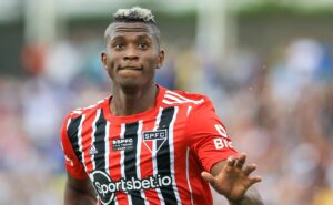 orejuela fala sobre desejo de deixar o são paulo e ficar na colômbia