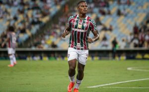 substituto de arias: fluminense recebe resposta de atacante alvo no mercado