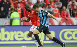 clássico gre nal: grêmio e internacional chegam em momentos distintos e querem superar tragédia no brasileirão