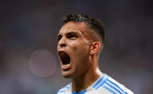 copa américa! argentina vence peru em noite de lautaro martínez; confira as notas