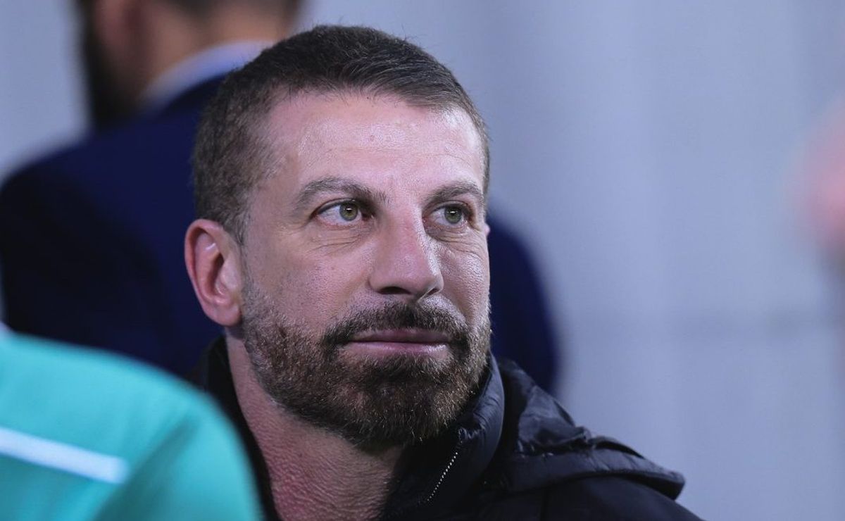 pedrinho dispensa praxedes e meio campista retornará ao bragantino