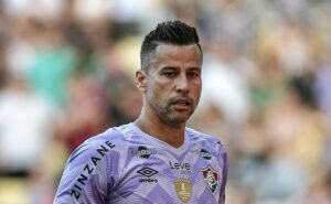 cruzeiro recebe o fluminense de fábio em data marcante para o mineirão