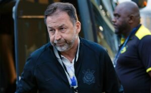 augusto melo garante proposta milionário no corinthians em reunião com organizada e vídeo vaza