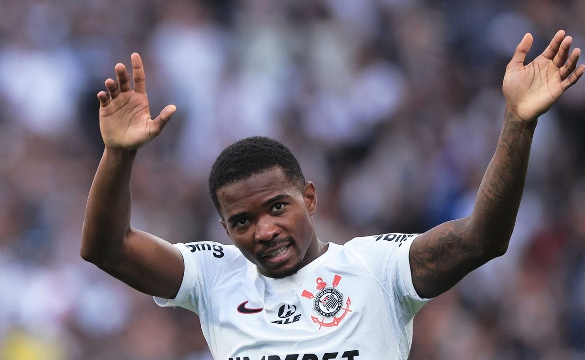 além de gabigol, alexandre mattos quer anunciar cacá, do corinthians, no cruzeiro